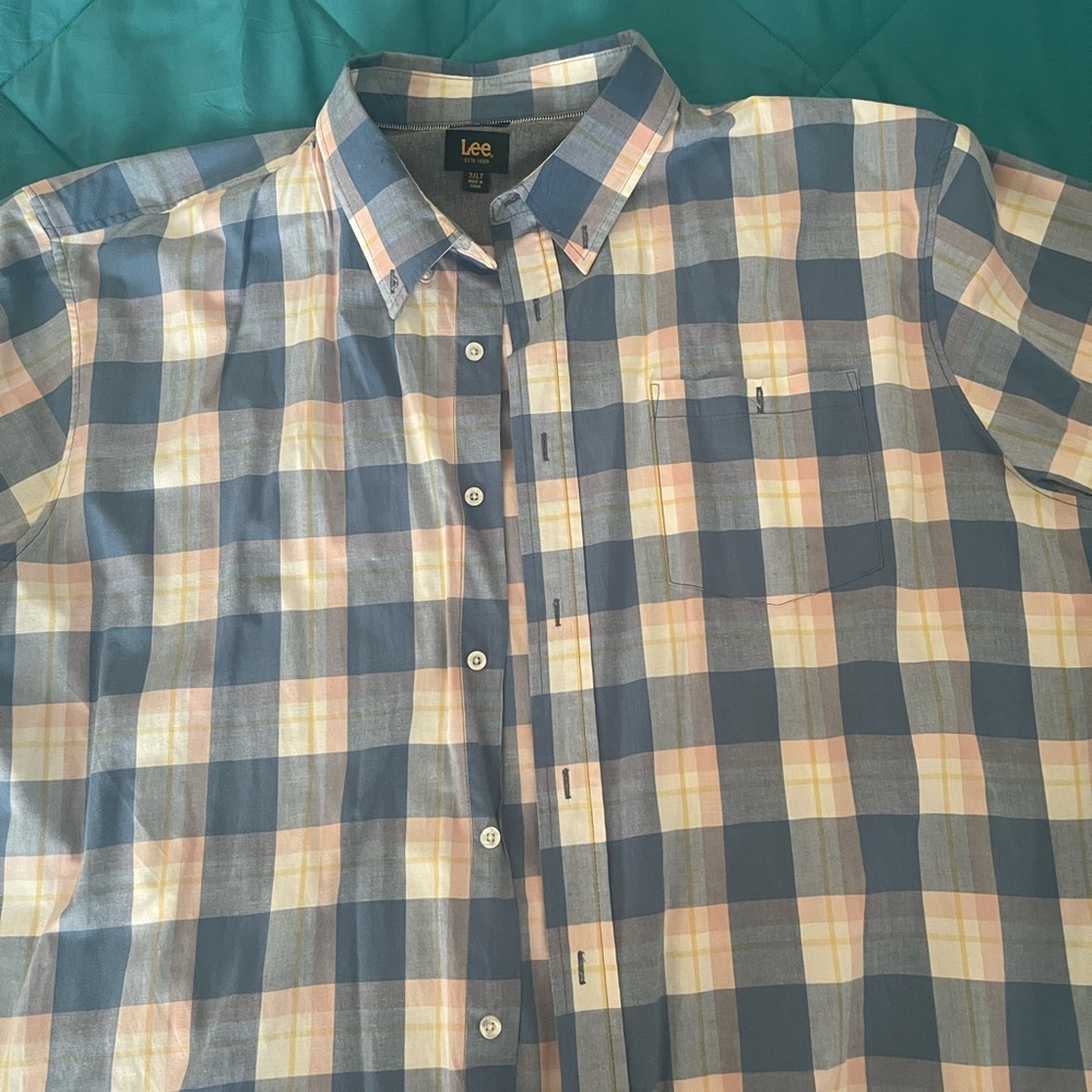 Lee Men's Casual Plaid Button-Down Shirt